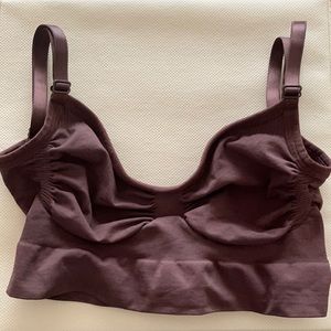Sculpting low back bra
